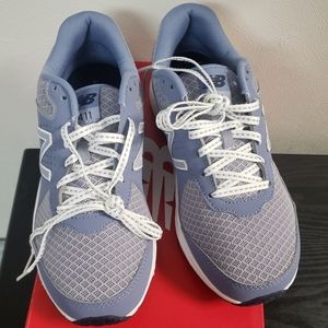 New Balance Women Sneakers